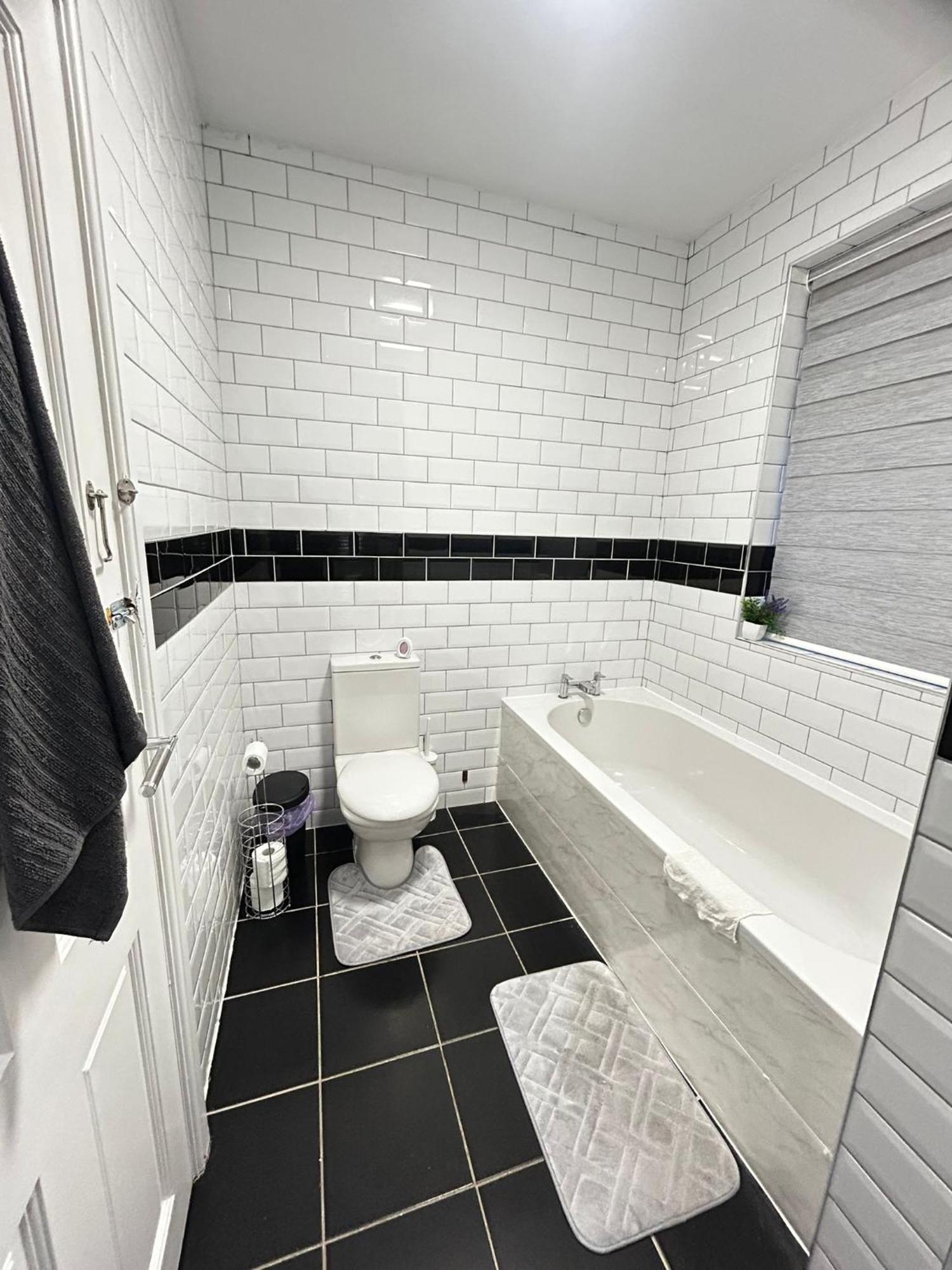 Lovely 5Br Home In Manchester. Close To The City Luaran gambar