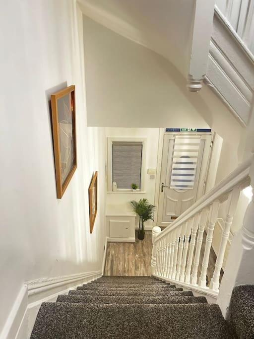 Lovely 5Br Home In Manchester. Close To The City Luaran gambar