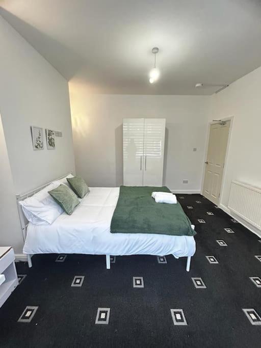 Lovely 5Br Home In Manchester. Close To The City Luaran gambar