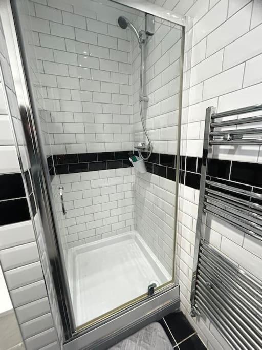 Lovely 5Br Home In Manchester. Close To The City Luaran gambar
